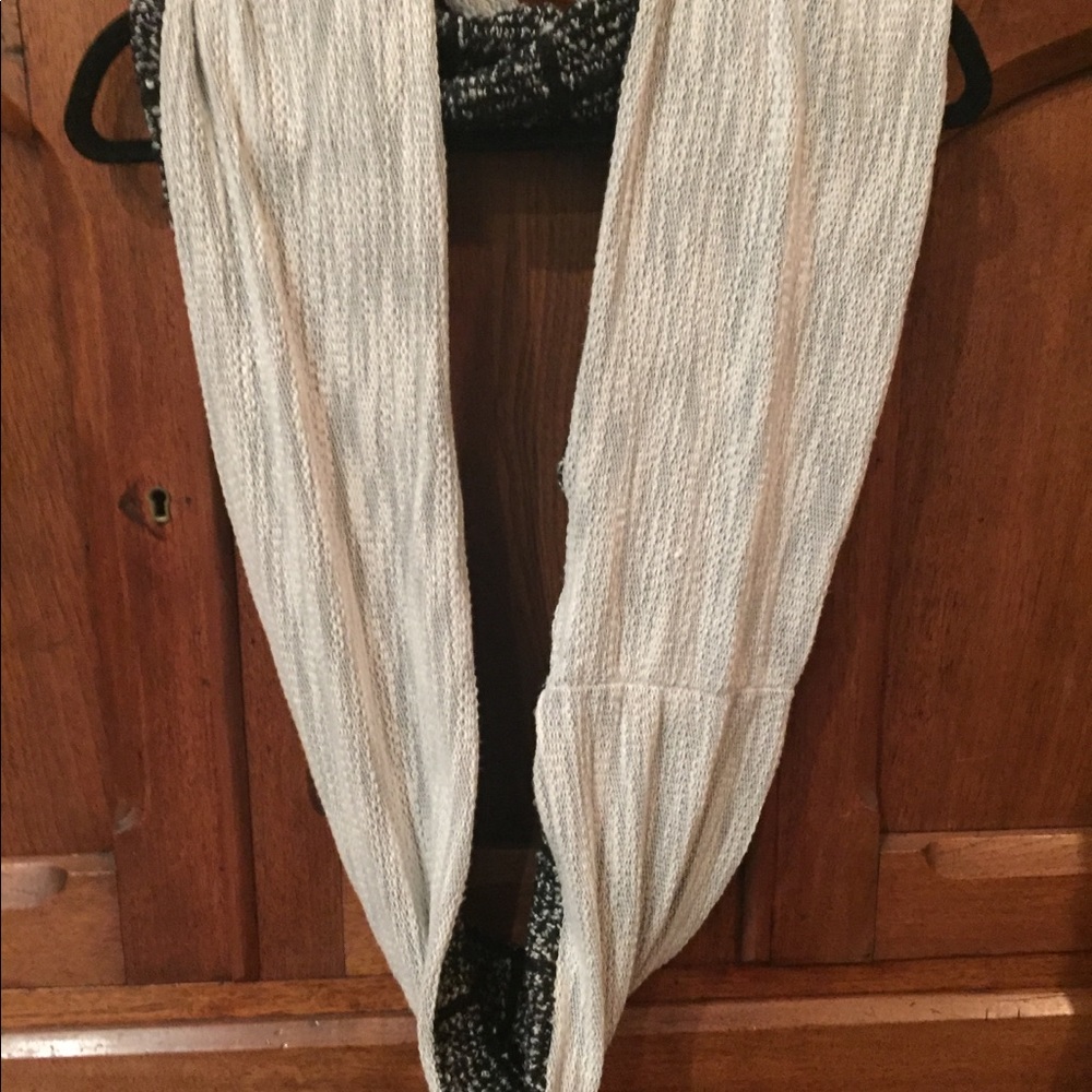 Reversible Altar’d State Infinity Scarf - Picture 3 of 5